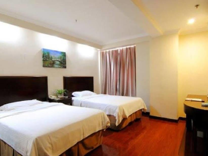 Greentree Inn Chongqing North Railway Station Express Hotel Bagian luar foto